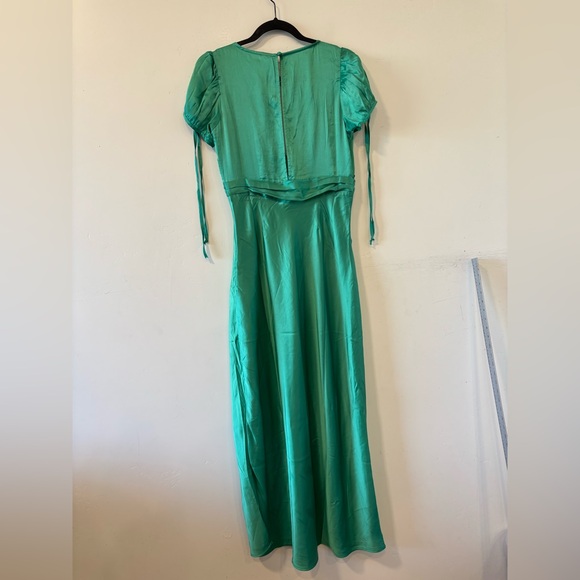 Sold - Picture 6 of 7